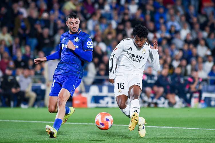 劳斯罗克斯主场大胜，英乙保级态势暂稳的简单介绍