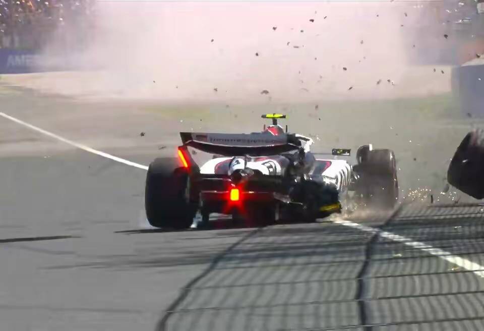 哈斯车队险胜雷诺车队,汉密尔顿带队取胜的简单介绍 哈斯车队险胜雷诺车队,汉密尔顿带队取胜的简单介绍