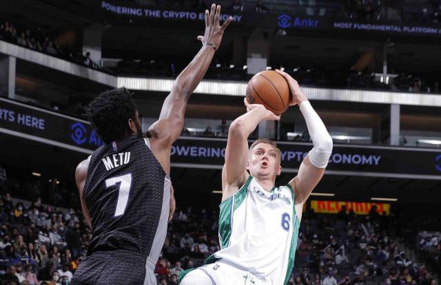 关于山东队险胜浙江队，布伦森高光表现的信息