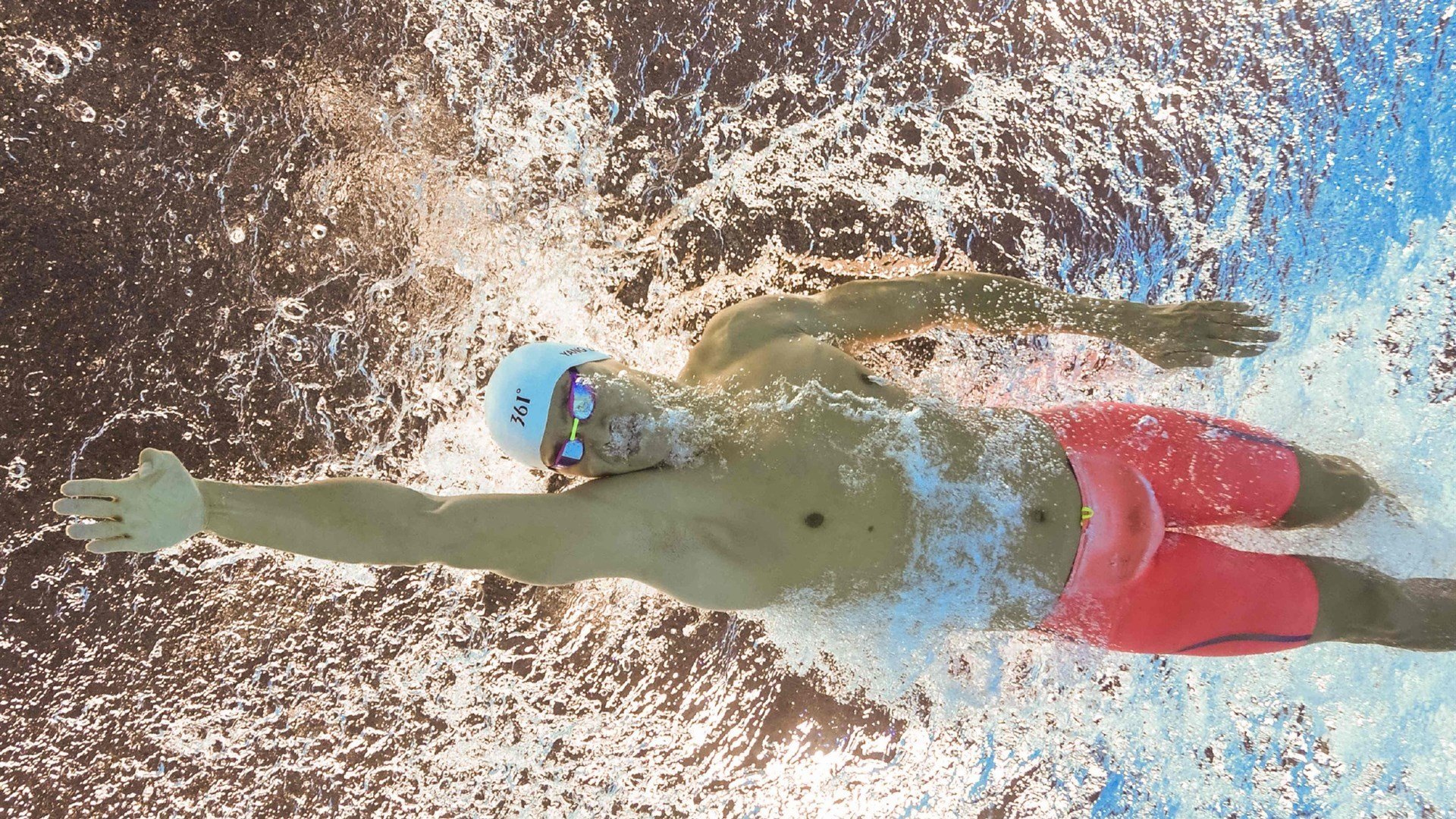 范弗利特独舞引爆全场，太阳火力全开令深圳队进攻哑火